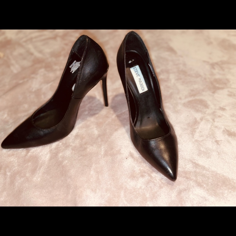 Steve Madden size 7.5 women’s pointed toe heels
